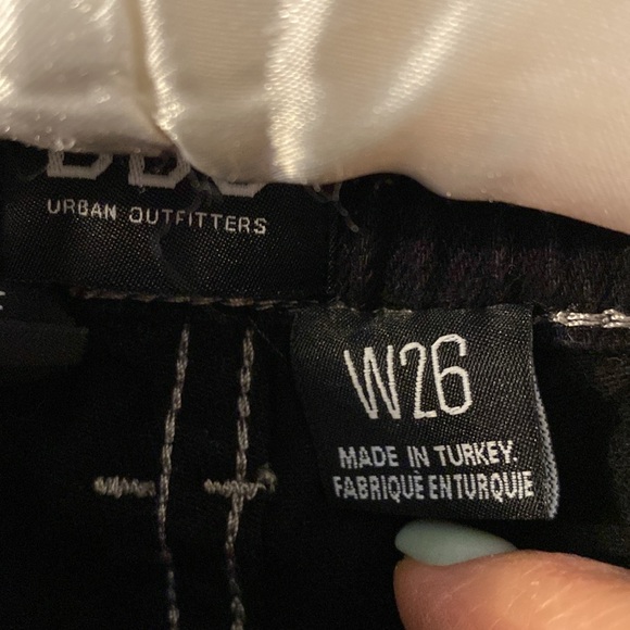 Urban Outfitters BDG Dark Wash Jean Size 26 - Picture 4 of 6